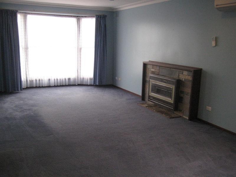 32 Anne Road, Knoxfield VIC 3180