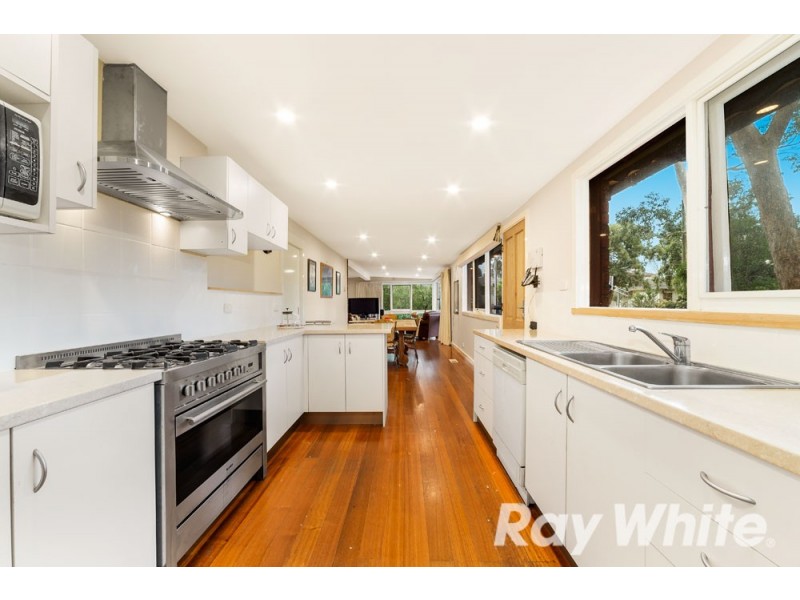 4 Russ Court, Wantirna South VIC 3152