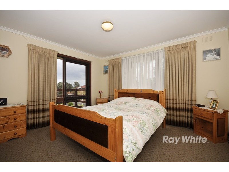 5 Merryn Grove, Wantirna South VIC 3152