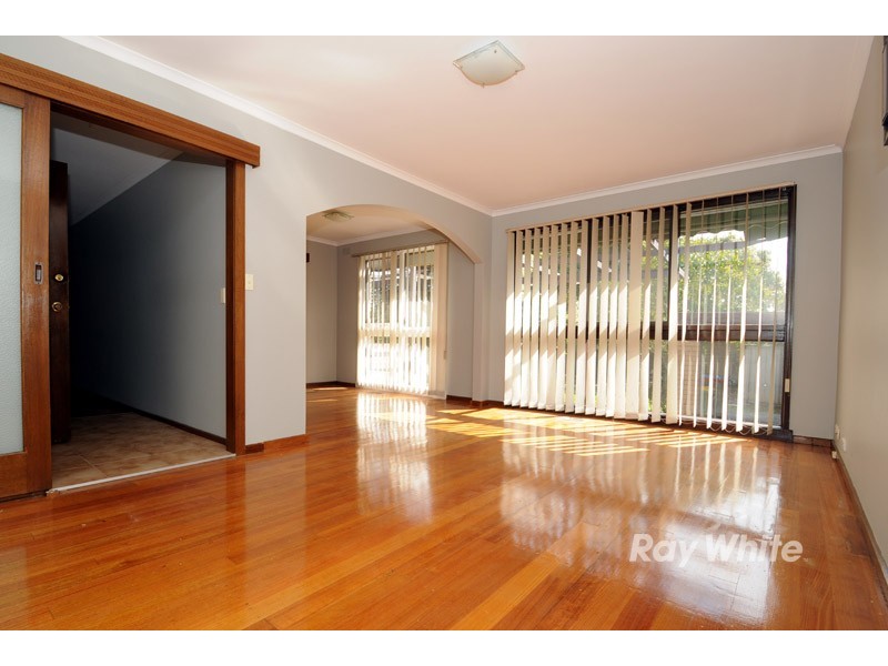 38 Kingloch Parade, Wantirna VIC 3152