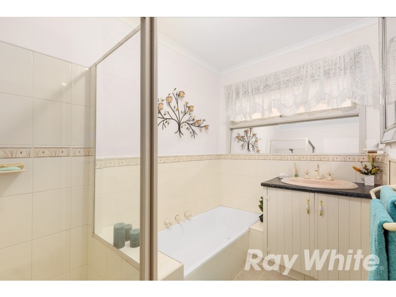 72 Mowbray Drive, Wantirna South VIC 3152