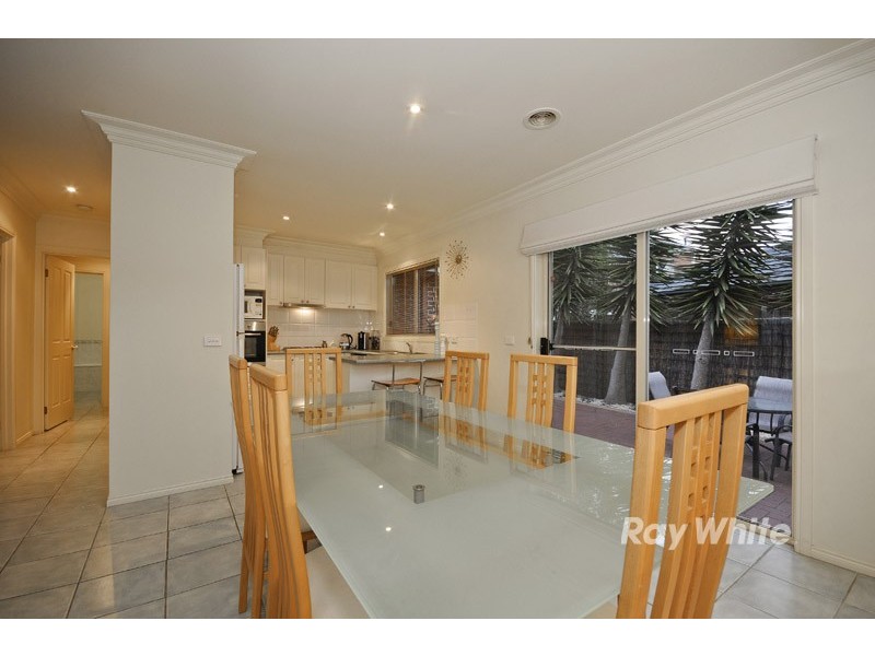 2/1387 High Street Road, Wantirna South VIC 3152