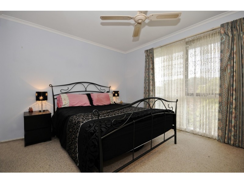 10 Eyre Close, Rowville VIC 3178