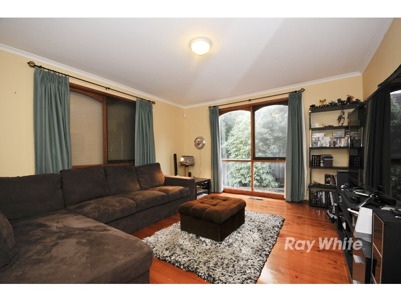 10 Eyre Close, Rowville VIC 3178