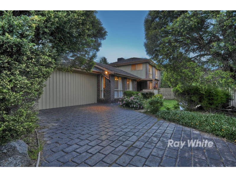 10 Eyre Close, Rowville VIC 3178