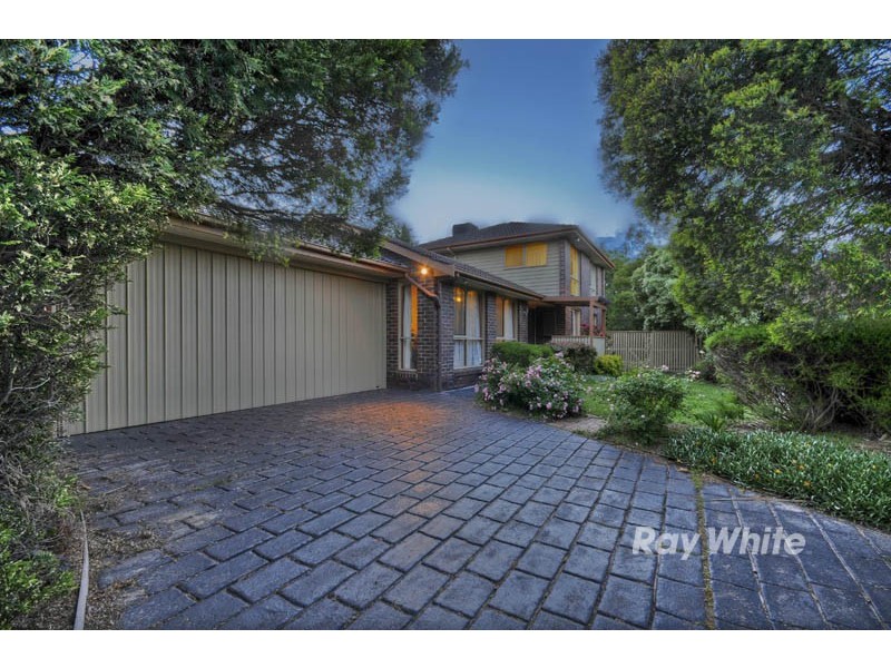 10 Eyre Close, Rowville VIC 3178