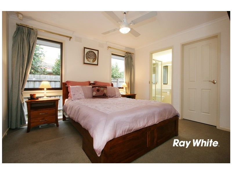 4 Keyes Court, Wantirna South VIC 3152