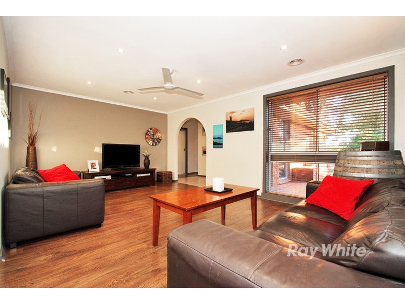 13 Sheraton Crescent, Ferntree Gully VIC 3156