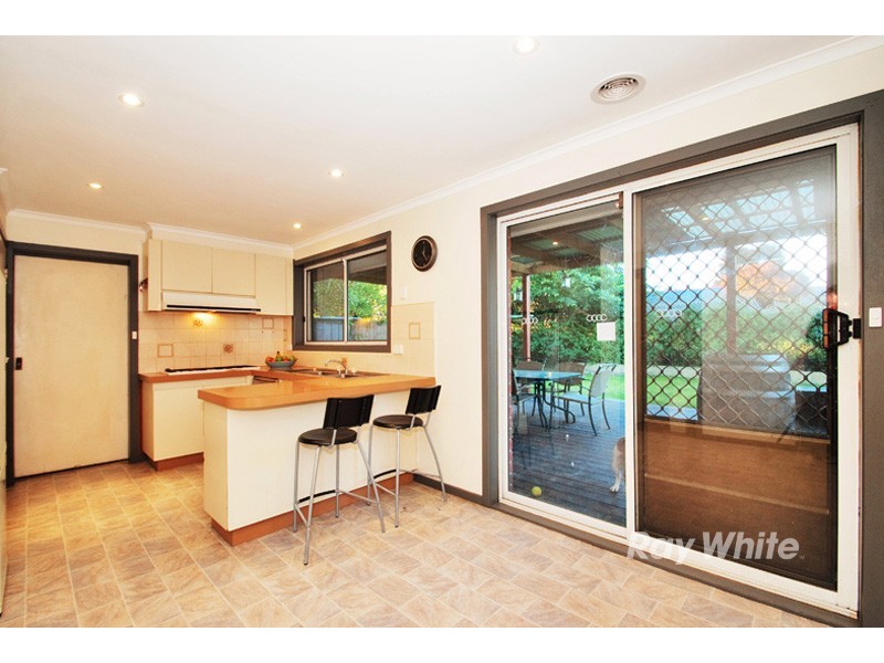 13 Sheraton Crescent, Ferntree Gully VIC 3156