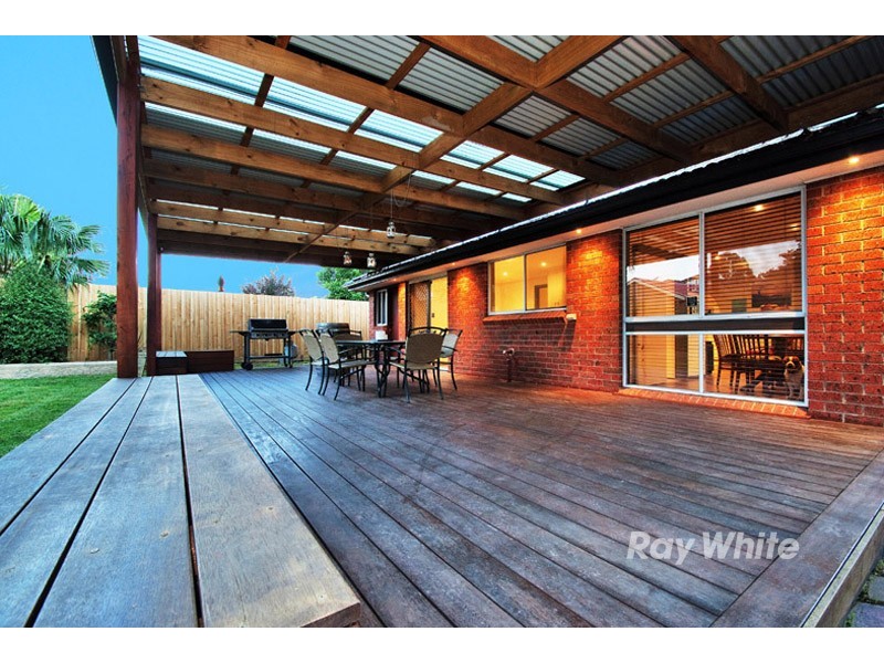 13 Sheraton Crescent, Ferntree Gully VIC 3156