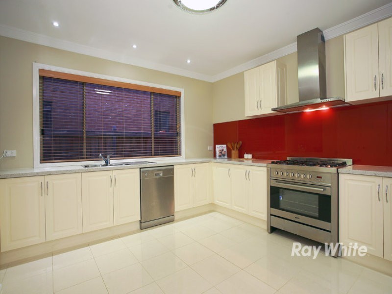 30 Tobin Way, Lyndhurst VIC 3975