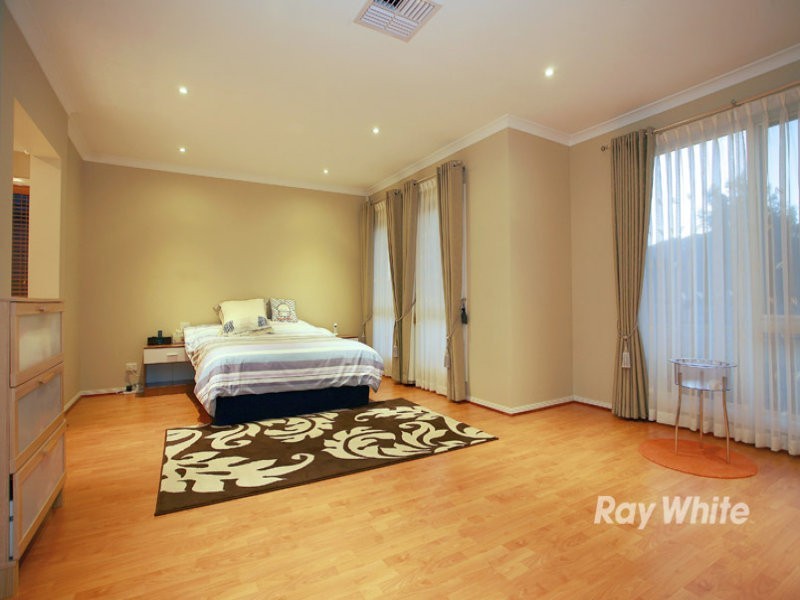 30 Tobin Way, Lyndhurst VIC 3975