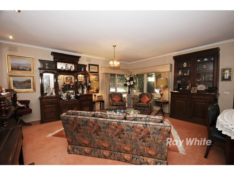 8 Coolomon Close, Wantirna South VIC 3152