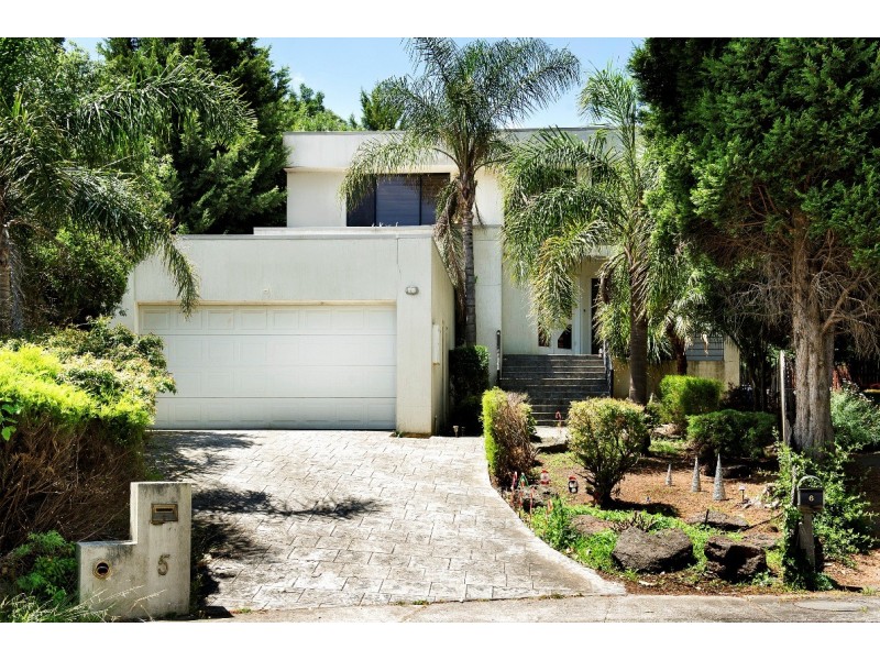 5 Carson Court, Rowville VIC 3178