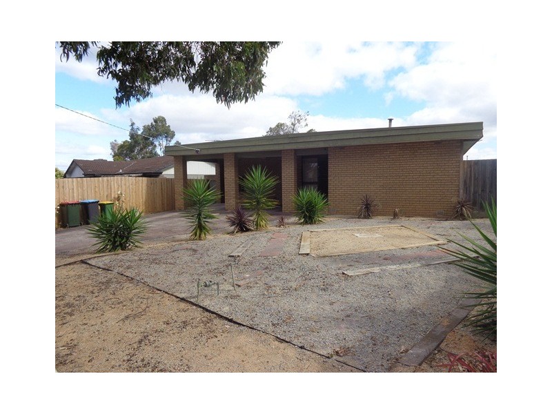 22 Kirrawee Avenue, Wantirna South VIC 3152