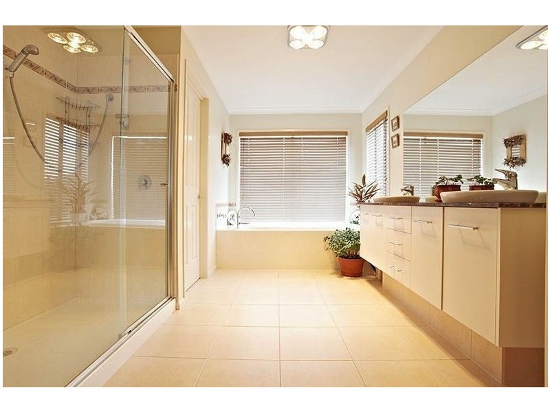 51 Seminary Crescent, Scoresby VIC 3179