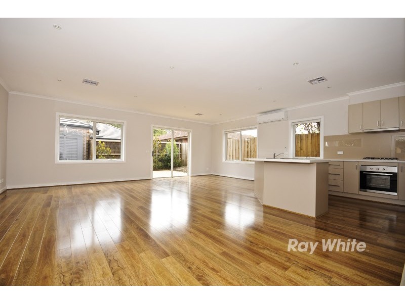 2/112 Harley Street North, Knoxfield VIC 3180