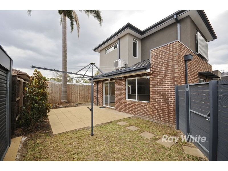 2/112 Harley Street North, Knoxfield VIC 3180