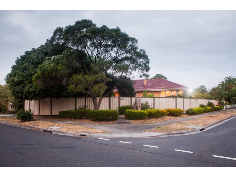 63 Lewis Road, Wantirna South VIC 3152