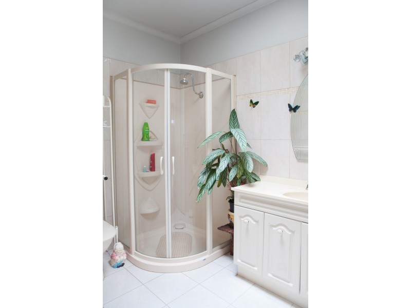 63 Lewis Road, Wantirna South VIC 3152