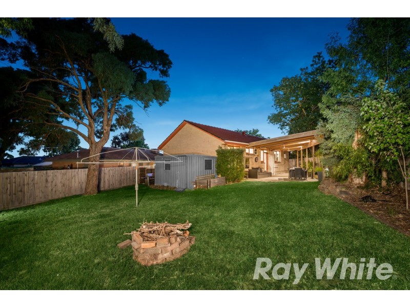 31 Aisbett Avenue, Wantirna South VIC 3152