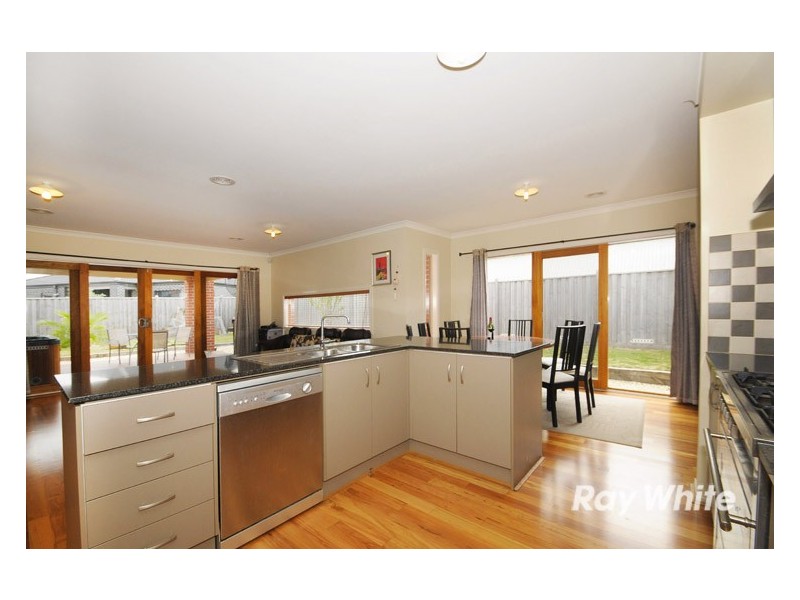 61 Melington Drive, Lyndhurst VIC 3975