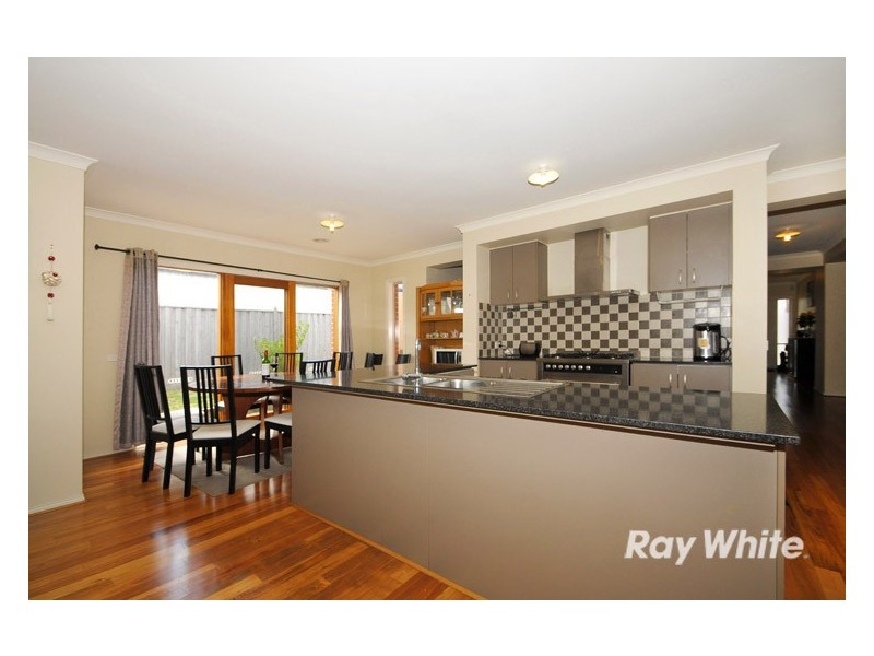 61 Melington Drive, Lyndhurst VIC 3975