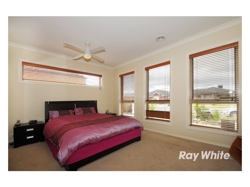 61 Melington Drive, Lyndhurst VIC 3975