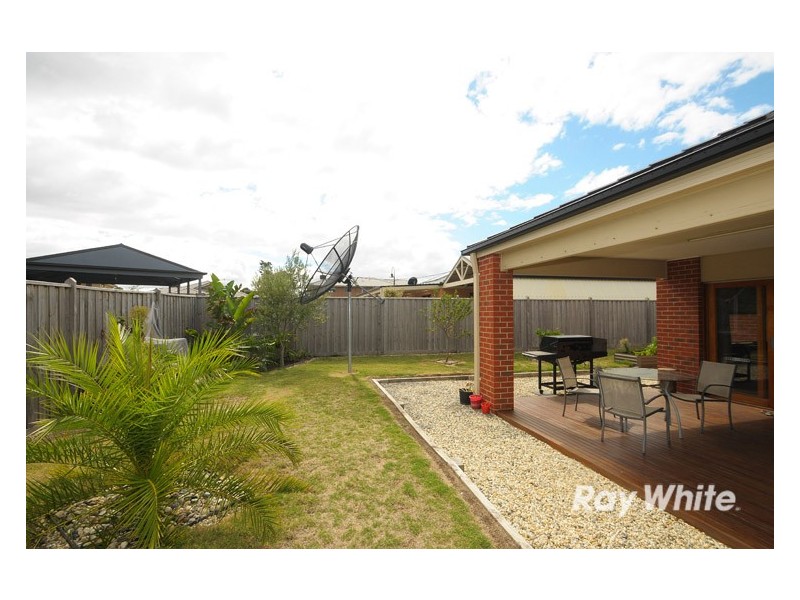 61 Melington Drive, Lyndhurst VIC 3975