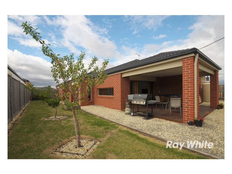 61 Melington Drive, Lyndhurst VIC 3975