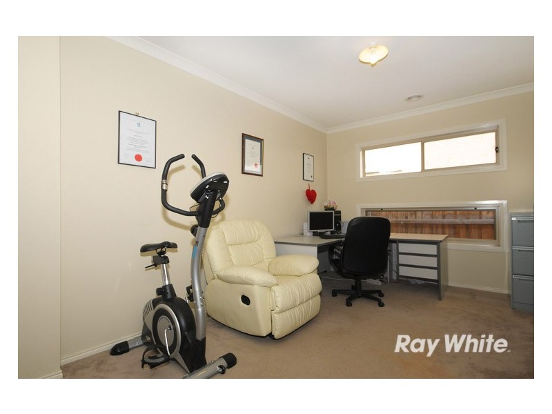 61 Melington Drive, Lyndhurst VIC 3975