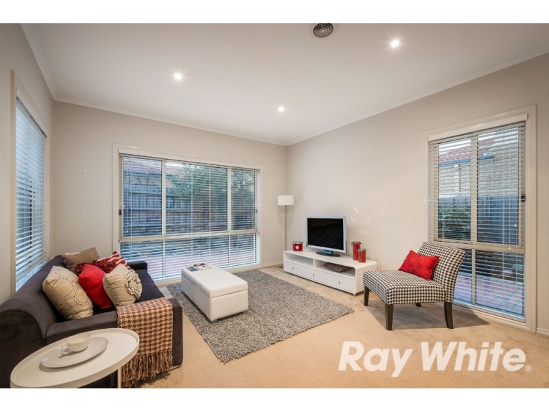 11 Cardwell Court, Ferntree Gully VIC 3156