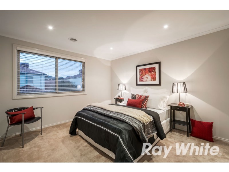 11 Cardwell Court, Ferntree Gully VIC 3156