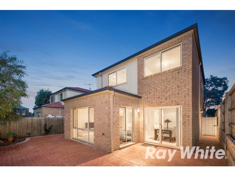 11 Cardwell Court, Ferntree Gully VIC 3156