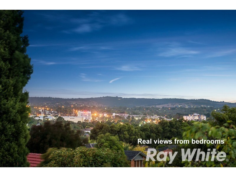 25 Quixley Grove, Wantirna VIC 3152