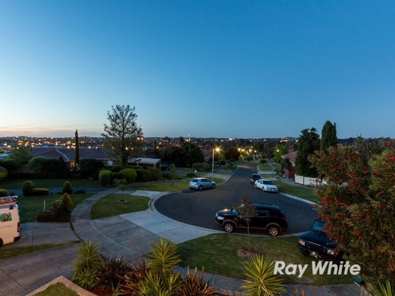 6 Newry Close, Wantirna South VIC 3152