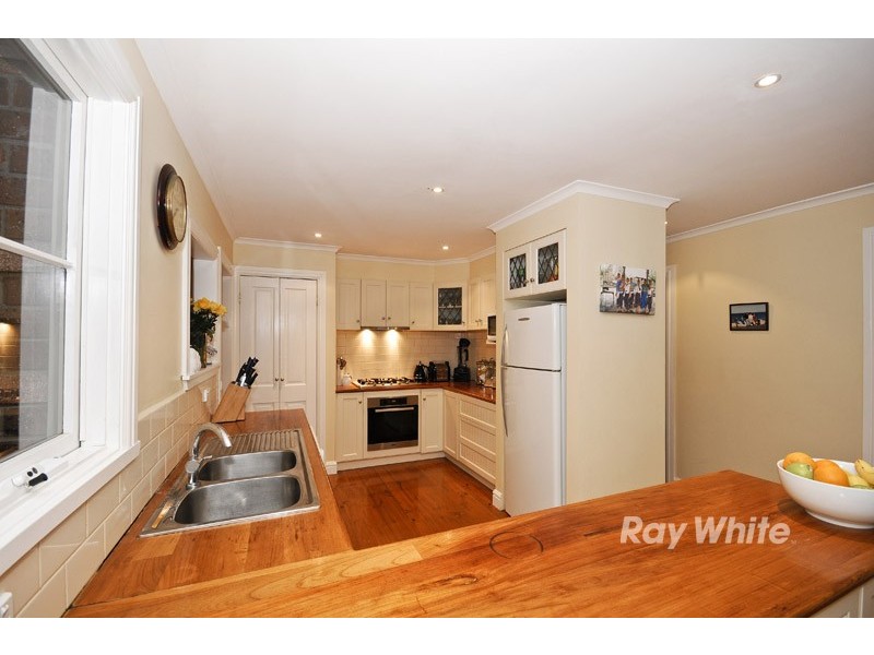 12 Wondalea Crescent, Wantirna VIC 3152