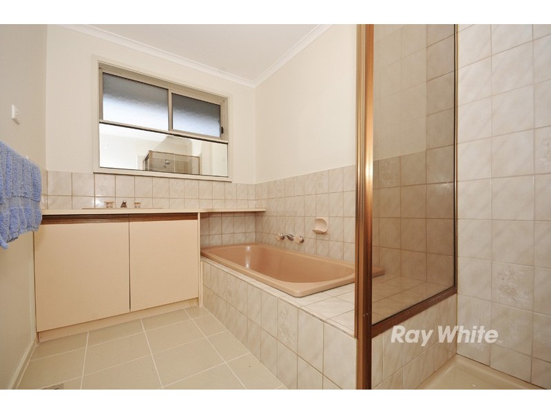 10 Little Boy Rise, Endeavour Hills VIC 3802