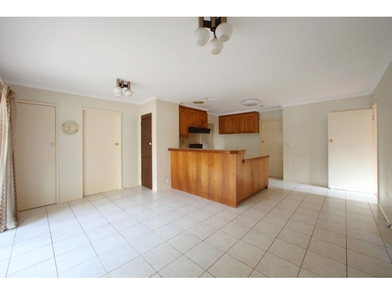 15 McComb Crescent, Bayswater VIC 3153