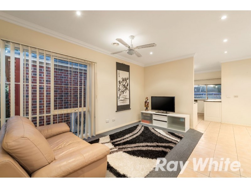 3/8 Stamford Crescent, Rowville VIC 3178