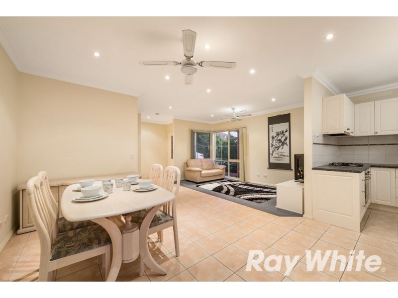 3/8 Stamford Crescent, Rowville VIC 3178