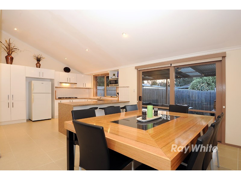 39 Watersedge Close, Knoxfield VIC 3180