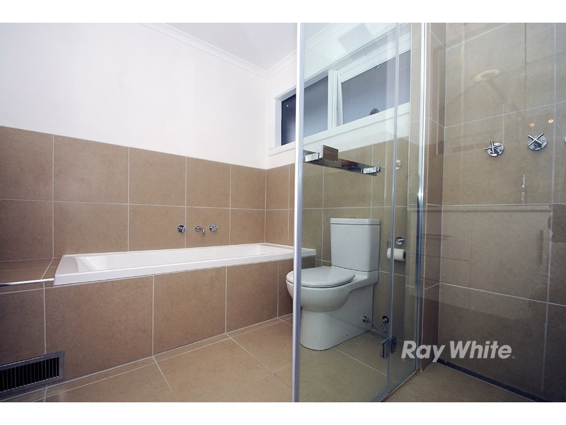 39 Watersedge Close, Knoxfield VIC 3180