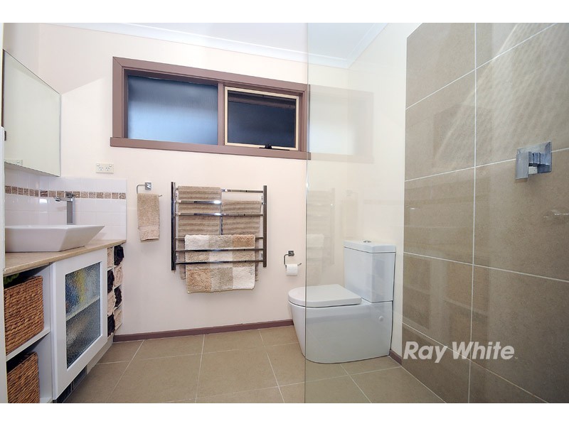 39 Watersedge Close, Knoxfield VIC 3180