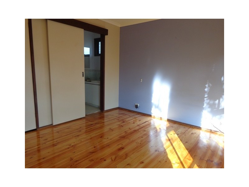 9 Anne Road, Knoxfield VIC 3180