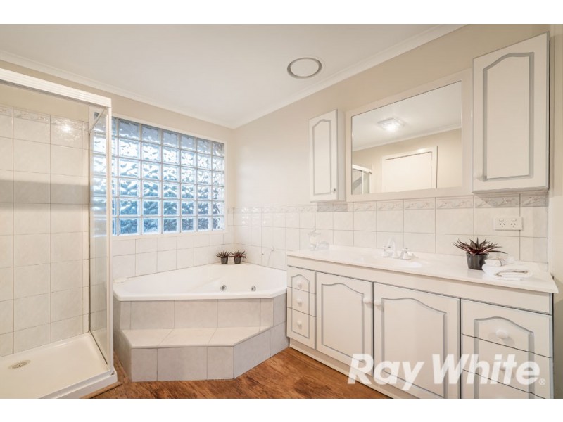 2 Glenys Court, Wantirna South VIC 3152