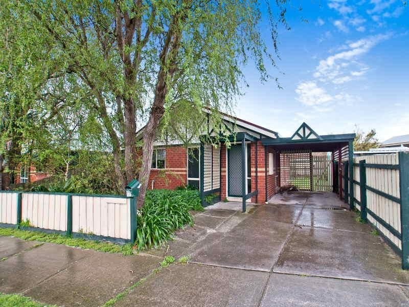 11 Herrington Avenue, Carrum Downs VIC 3201