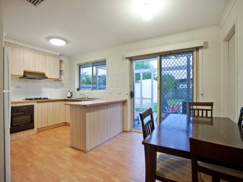 44 Greenwood Drive, Carrum Downs VIC 3201