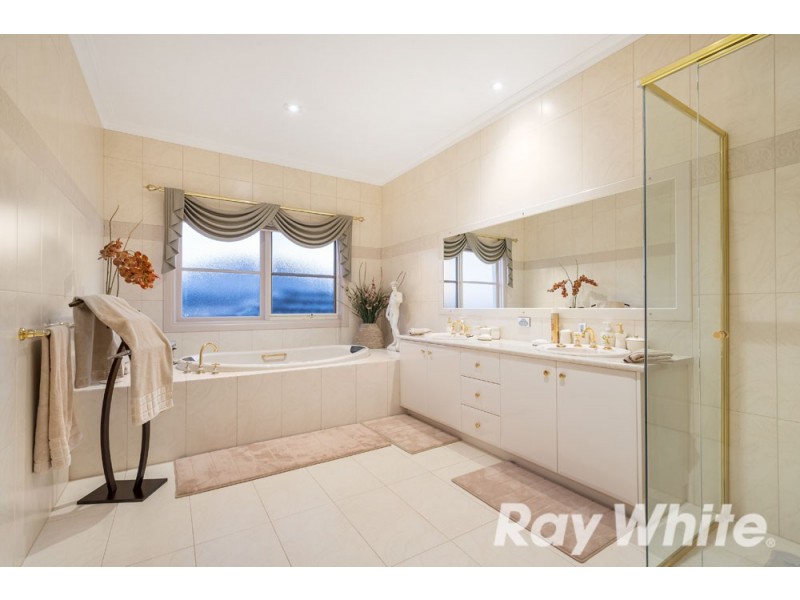 1 Nerolie Court, Wantirna South VIC 3152