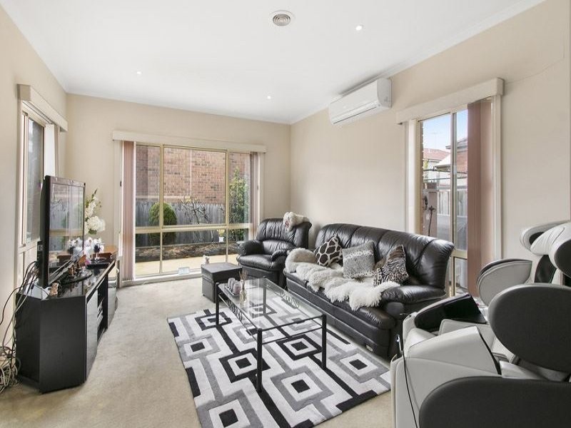 16 Watling Grove, Ferntree Gully VIC 3156